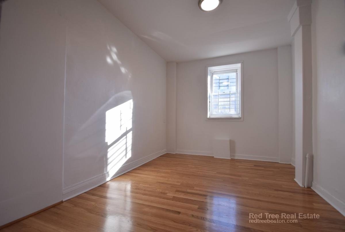 Apartment for rent at 682 Parker St #1, Roxbury Crossing, MA 02120