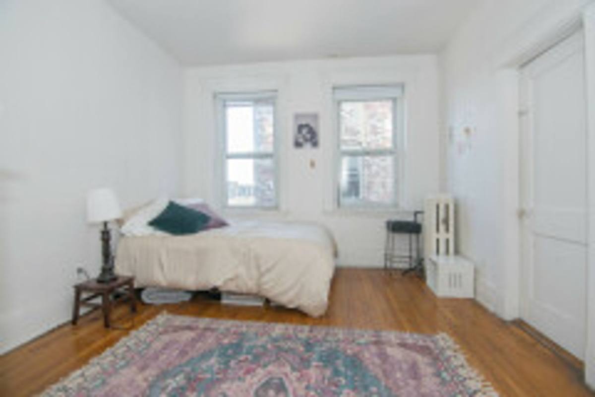 Apartment for rent at 56 Brighton Ave #2, Allston, MA 02134