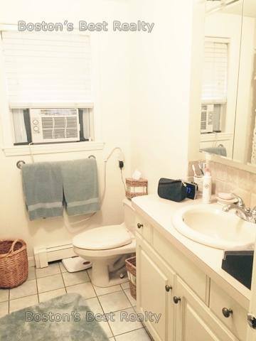 House for rent at 20 Eliot St #2, Chestnut Hill, MA 02467
