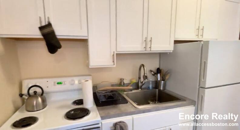 Apartment for rent at 883 Huntington Ave #5, Boston, MA 02115