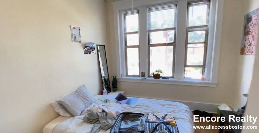 Apartment for rent at 883 Huntington Ave #5, Boston, MA 02115