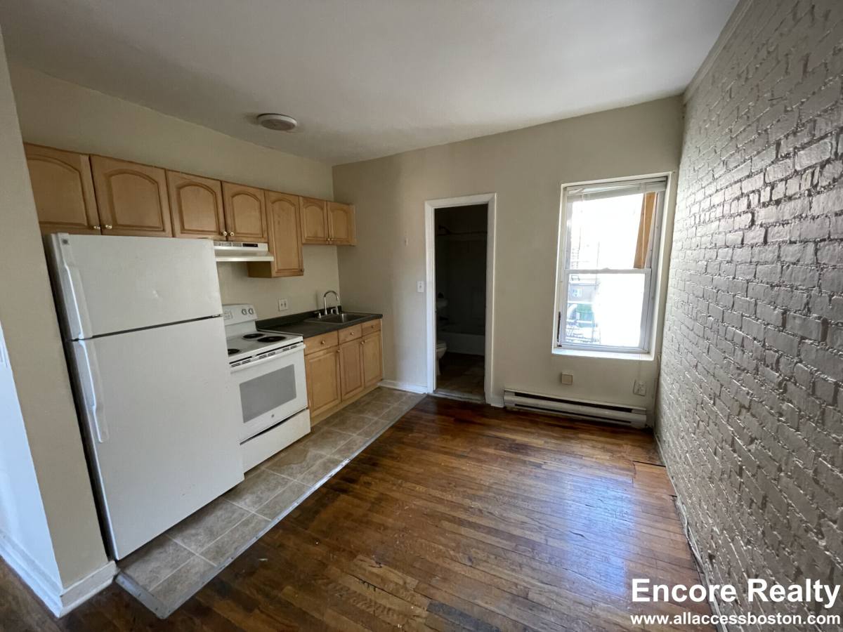 Apartment for rent at 886 Huntington Ave #7, Boston, MA 02115