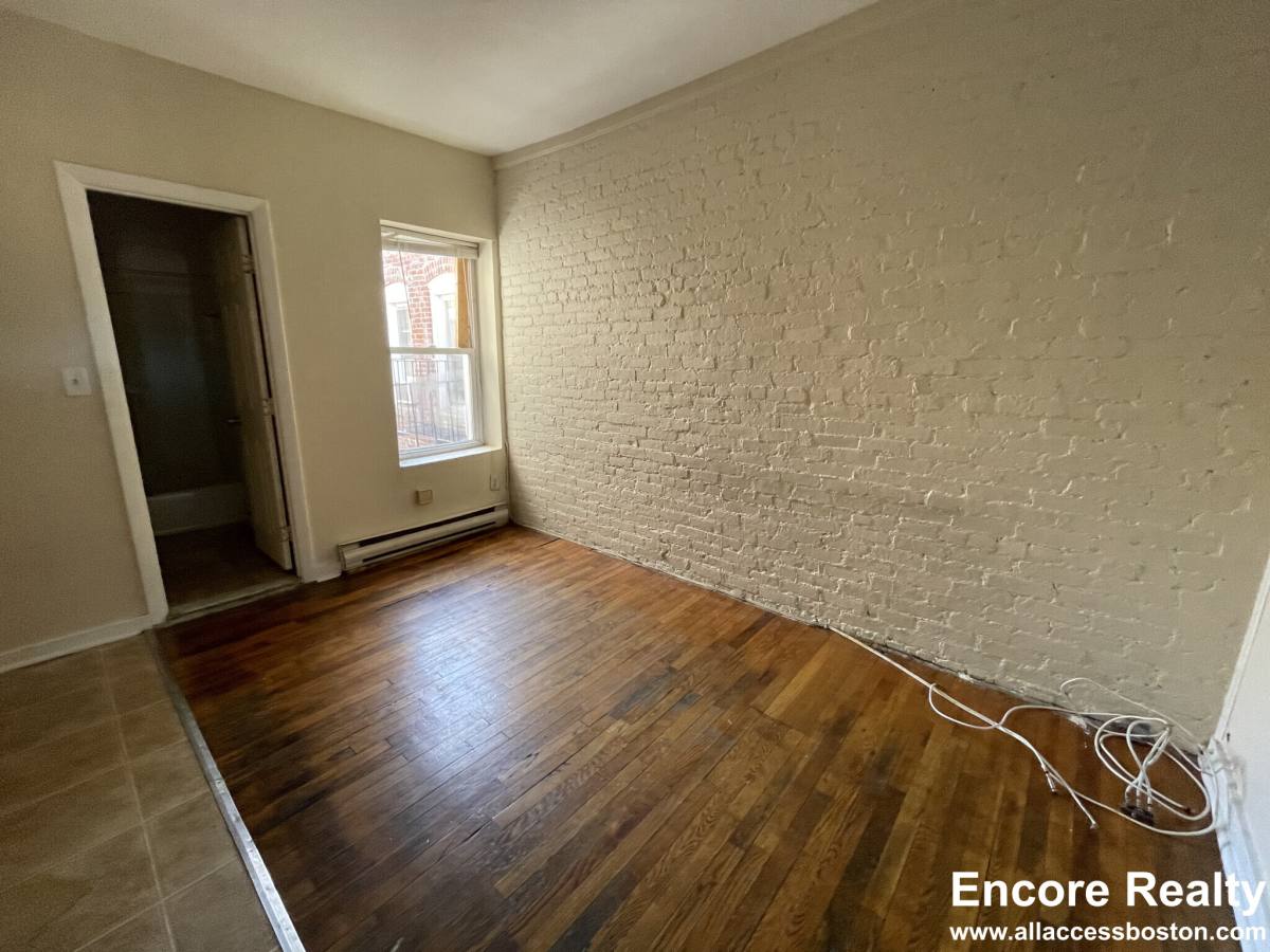 Apartment for rent at 886 Huntington Ave #7, Boston, MA 02115