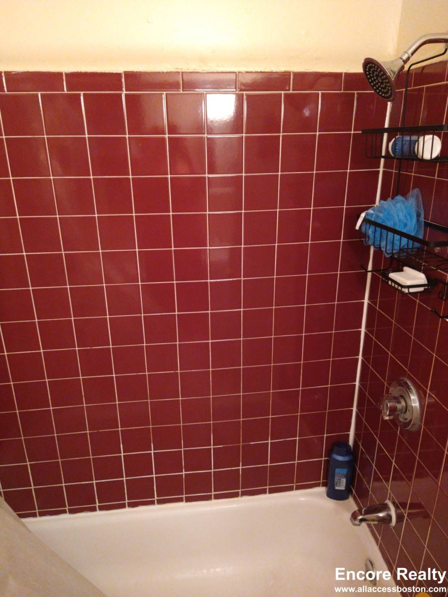 Apartment for rent at 894 Huntington Ave #5, Boston, MA 02115