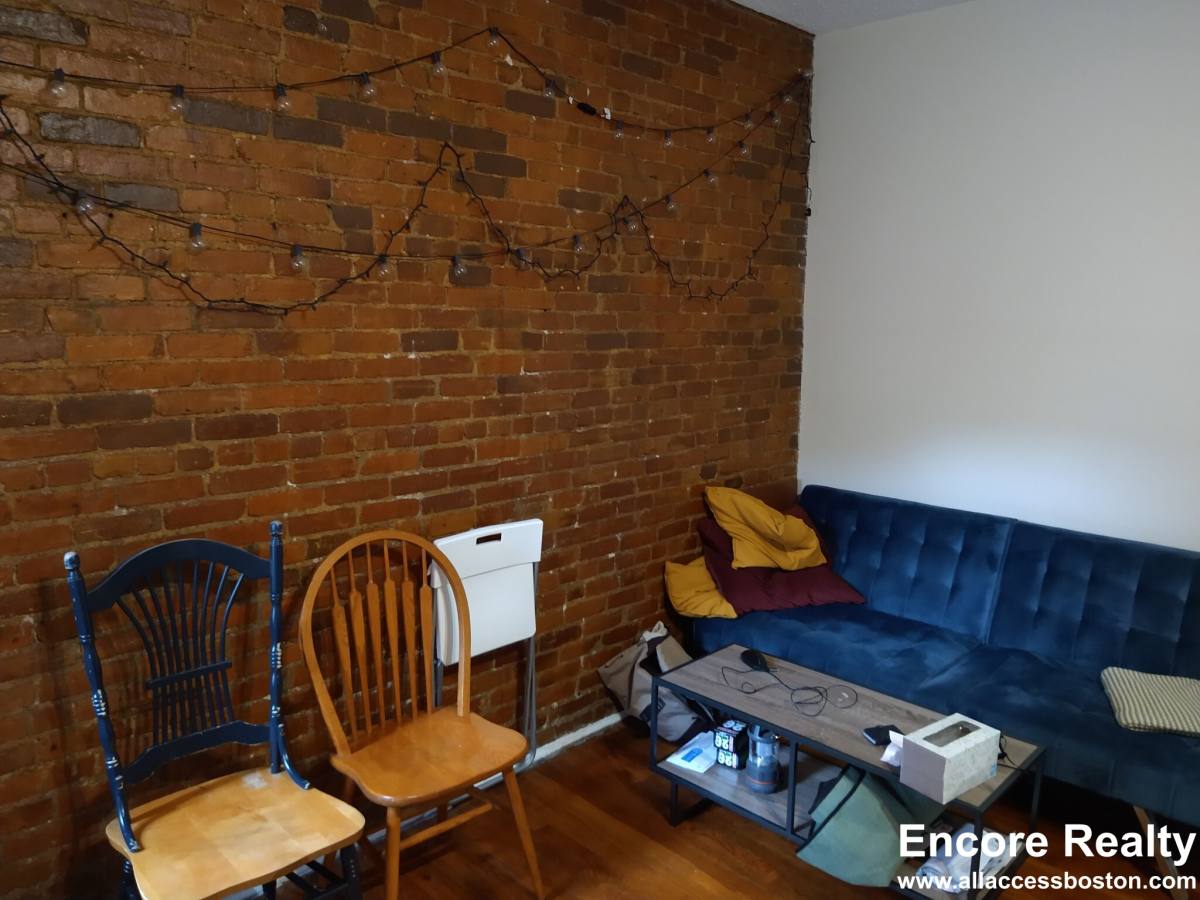 Apartment for rent at 894 Huntington Ave #5, Boston, MA 02115