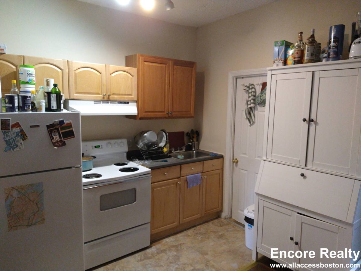 Apartment for rent at 894 Huntington Ave #5, Boston, MA 02115