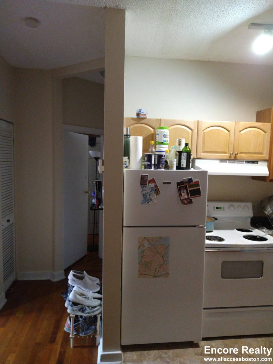 Apartment for rent at 894 Huntington Ave #5, Boston, MA 02115