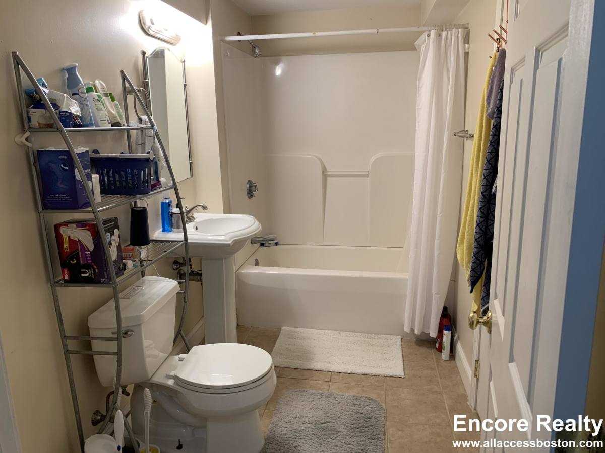 Apartment for rent at 891 Huntington Ave #G-2, Boston, MA 02115