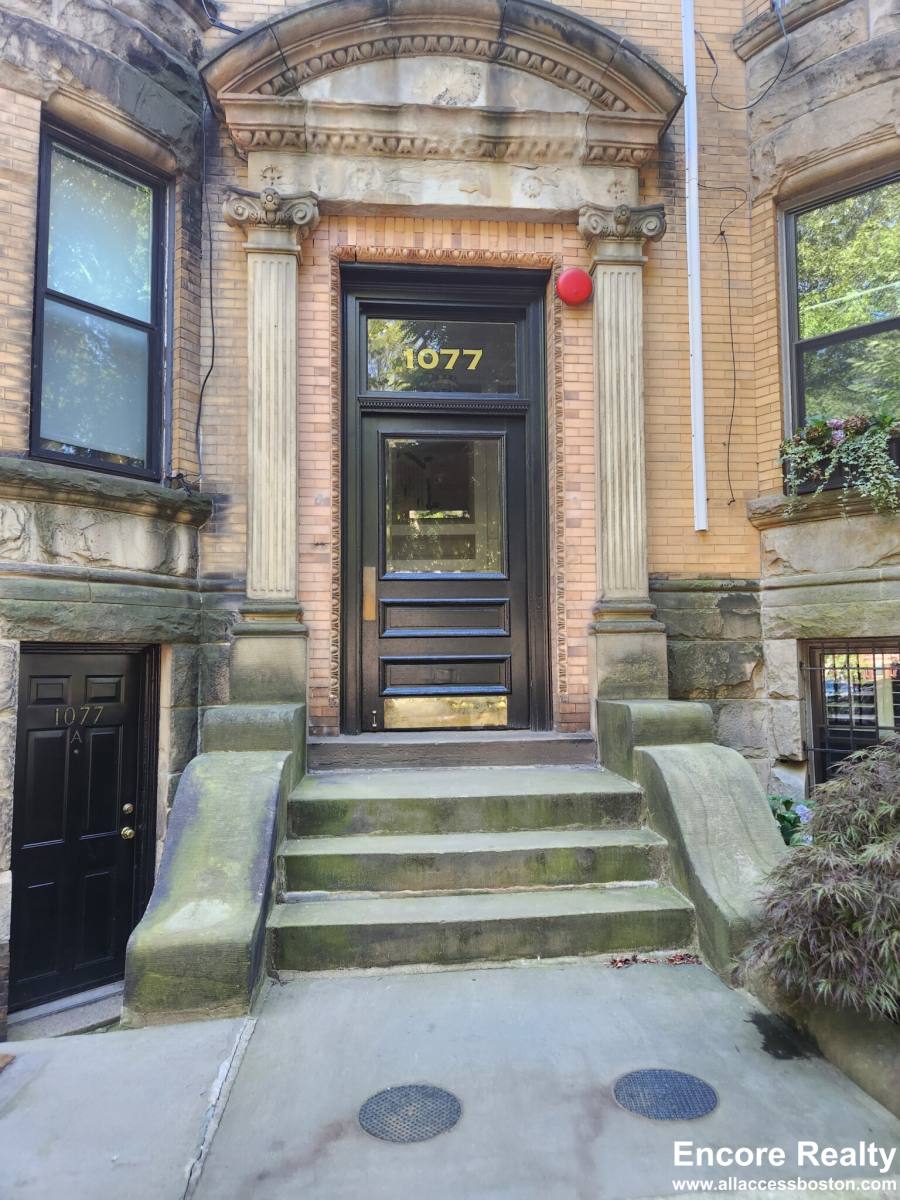 Apartment for rent at 1077 Beacon St #6, Brookline, MA 02446