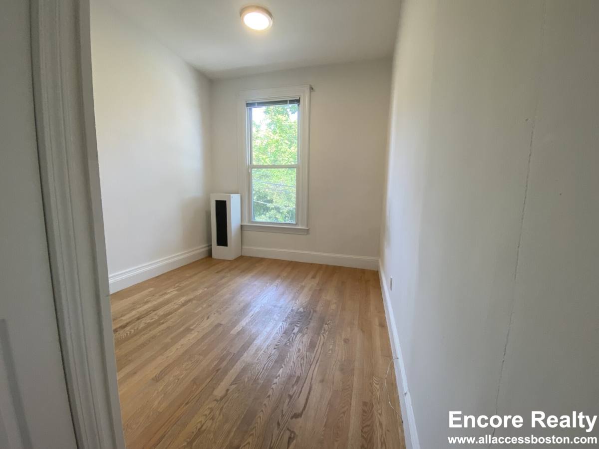 Apartment for rent at 38 Newton St #2, Brighton, MA 02135