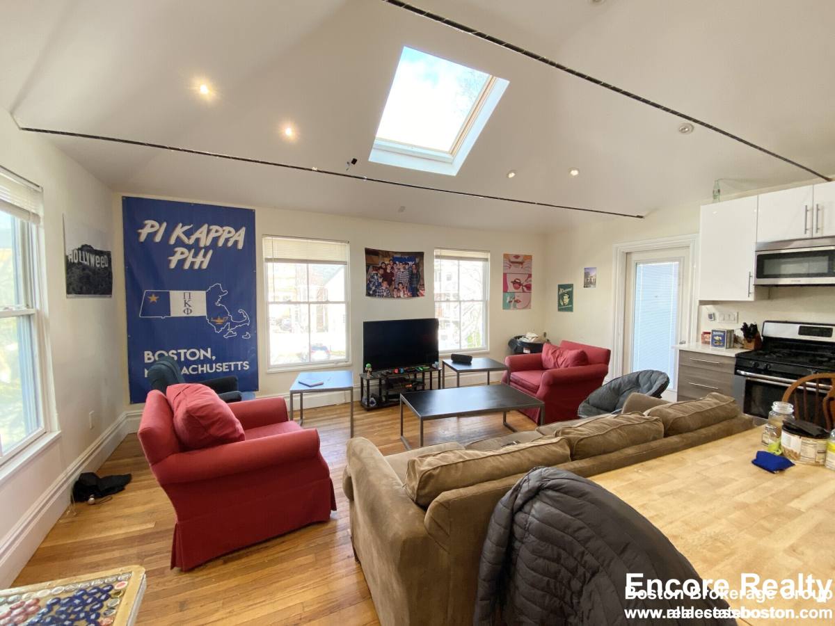 Apartment for rent at 89 Cedar St #3, Roxbury, MA 02119