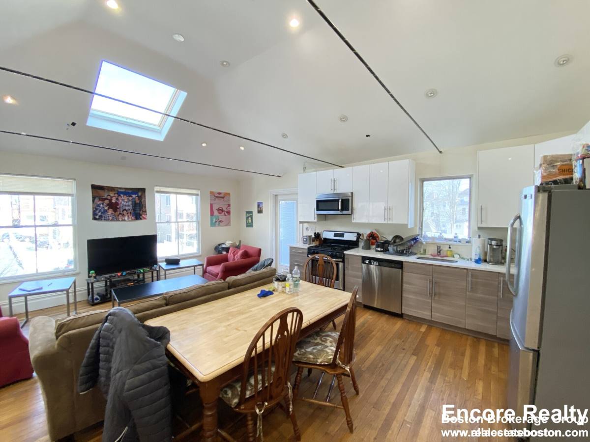 Apartment for rent at 89 Cedar St #3, Roxbury, MA 02119