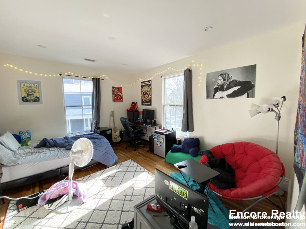 Apartment for rent at 89 Cedar St #3, Roxbury, MA 02119