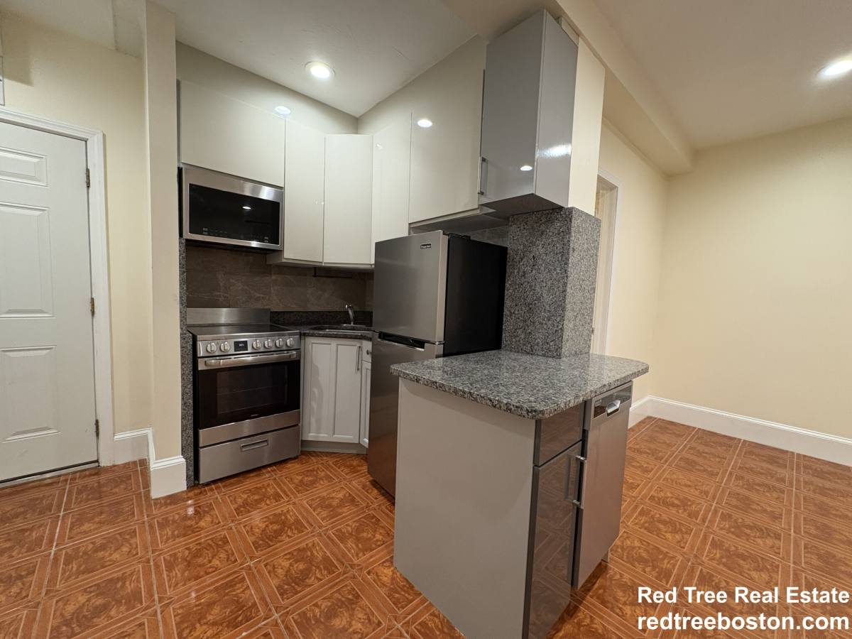 Apartment for rent at 69 Babcock St #7, Brookline, MA 02446