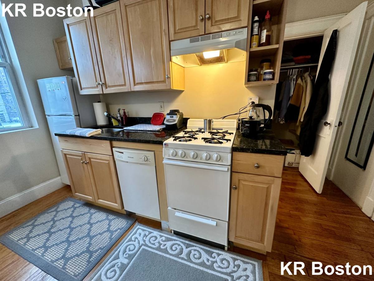 Apartment for rent at 1189 Commonwealth Ave #6, Allston, MA 02134