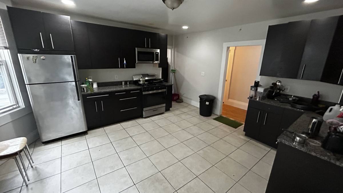 Apartment for rent at 3147-3149 Washington St #2, Jamaica Plain, MA 02130