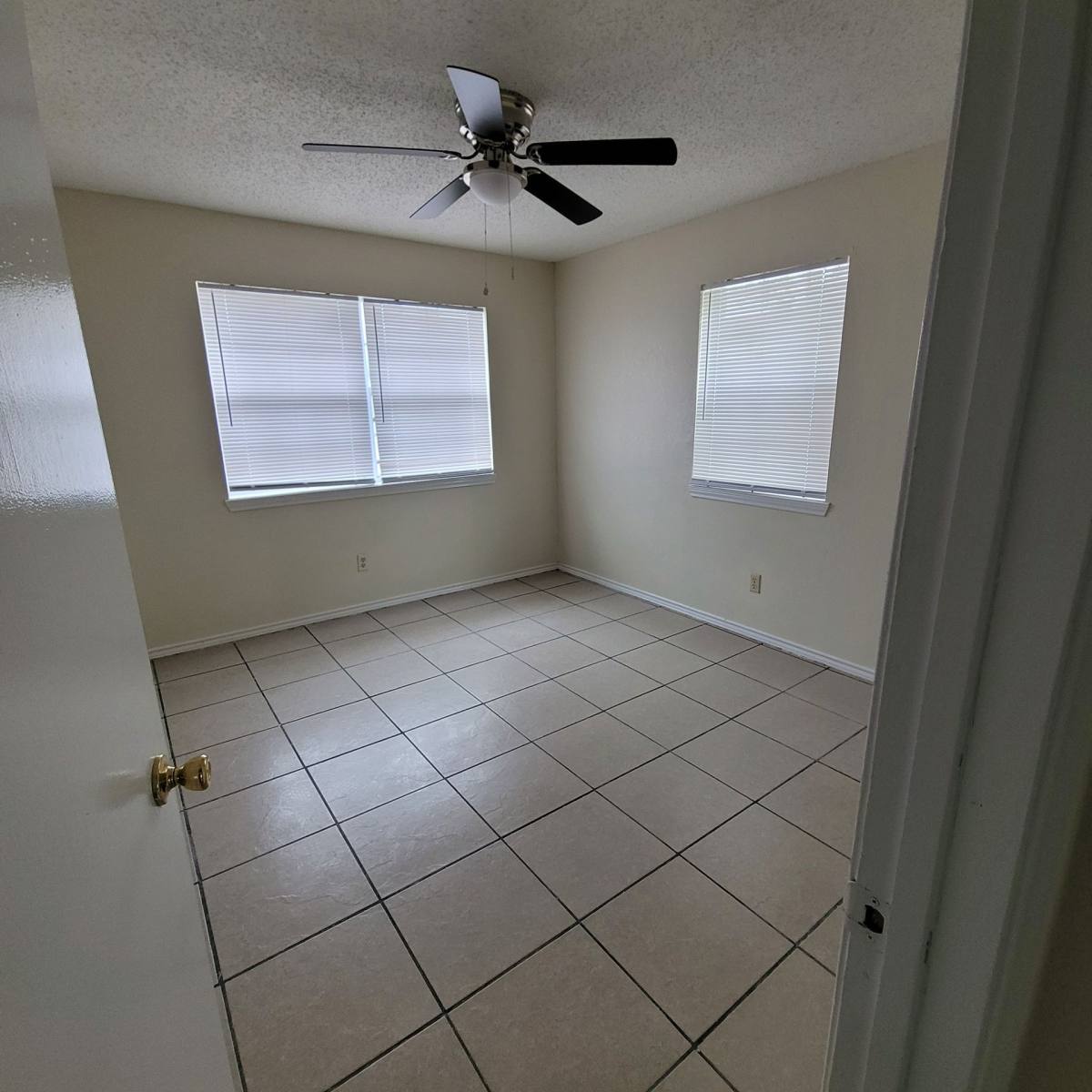 Apartment for rent at 510 S Westgate Dr, Weslaco, TX 78596