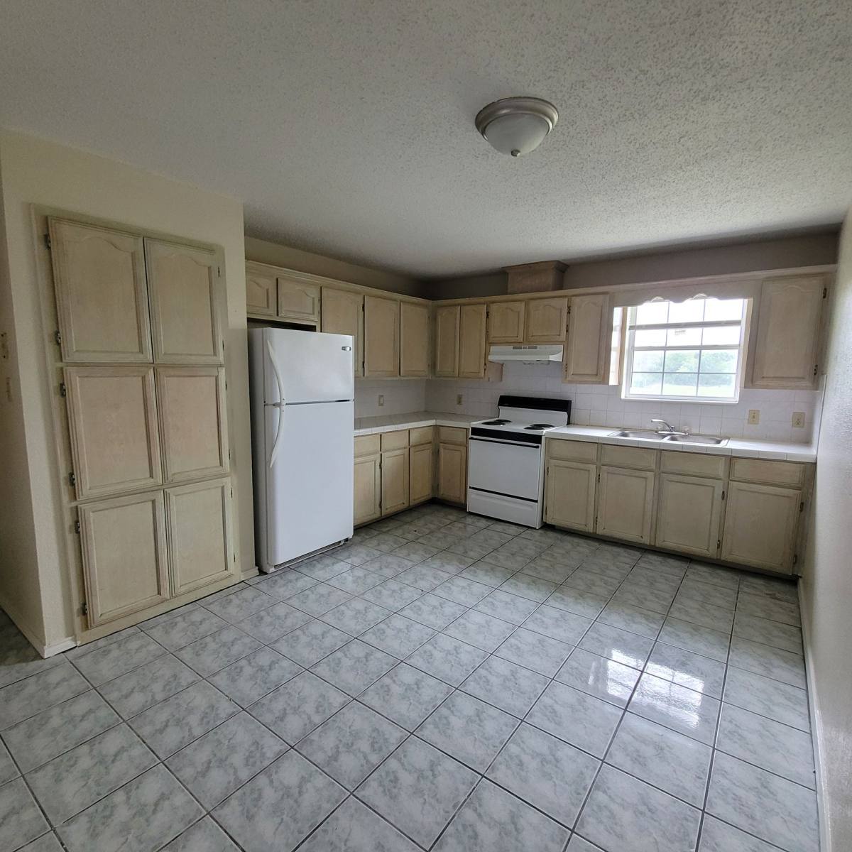 Apartment for rent at 510 S Westgate Dr, Weslaco, TX 78596