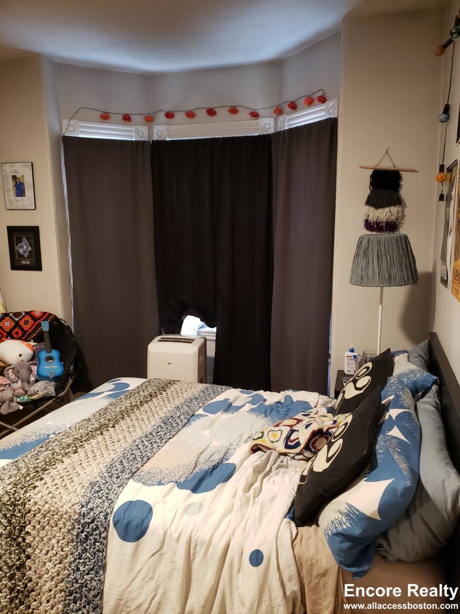 Apartment for rent at 32 E Cottage St #1, Dorchester, MA 02125