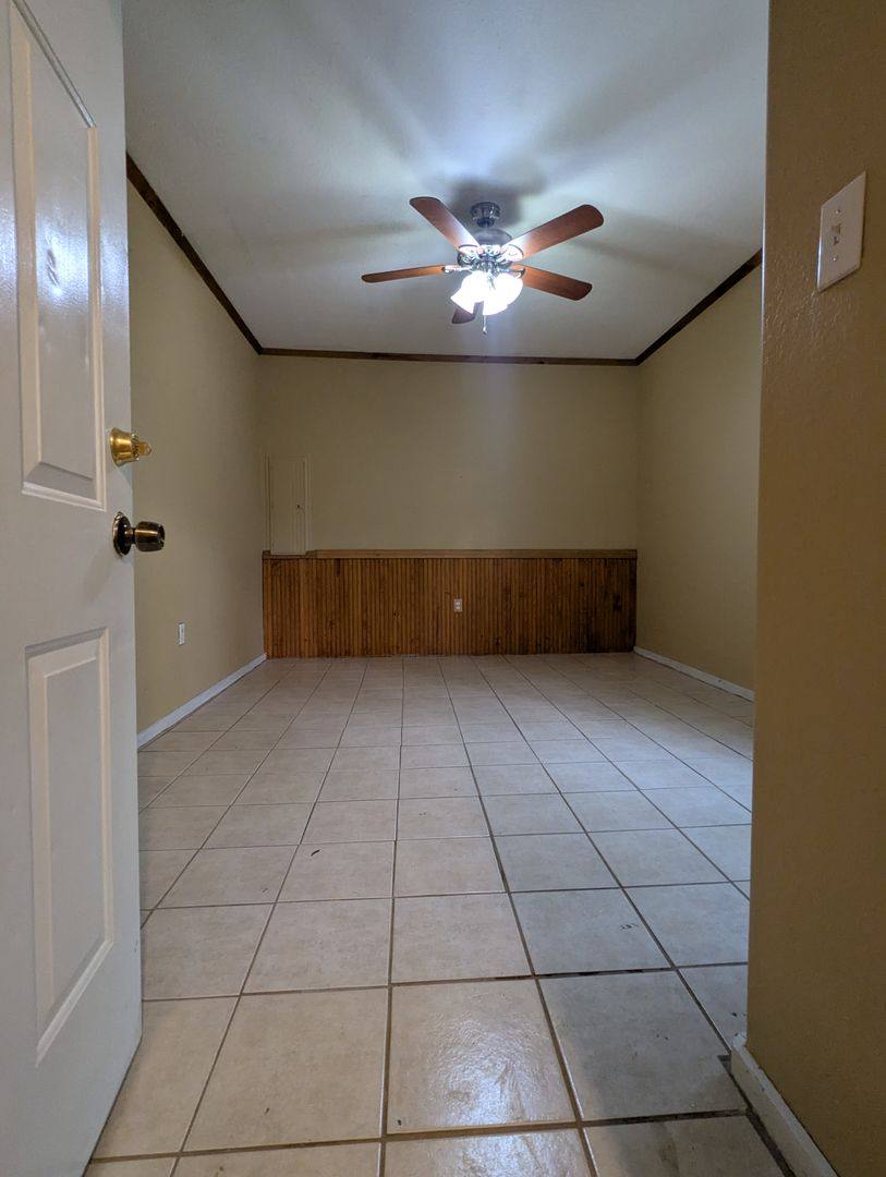 House for rent at 912 Red Bud Dr, Azle, TX 76020