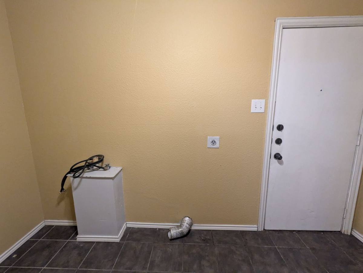 House for rent at 912 Red Bud Dr, Azle, TX 76020