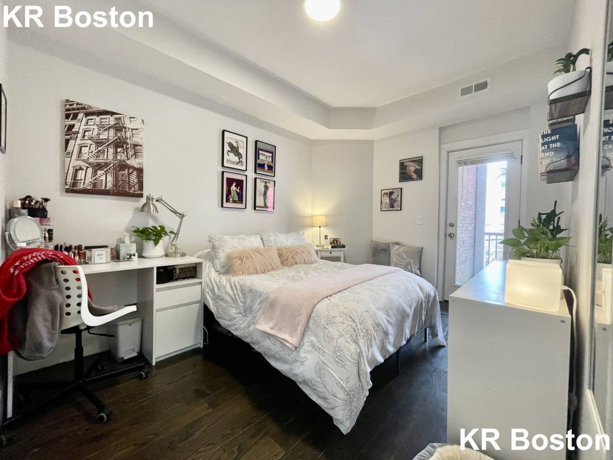 Apartment for rent at 7 Strathmore #2, Brookline, MA 02445