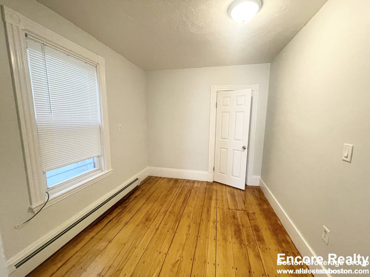 Apartment for rent at 22 Howell St #2, Dorchester, MA 02125