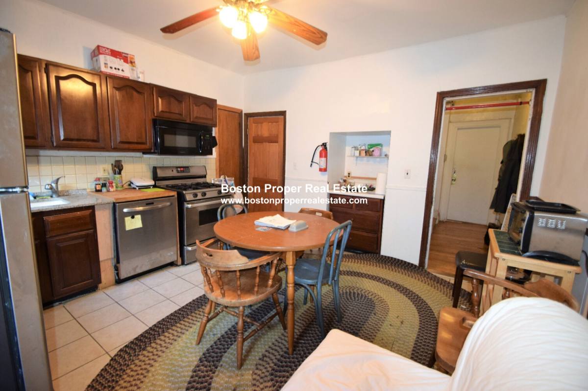 Apartment for rent at 6 Sewall #2, Brookline, MA 02446