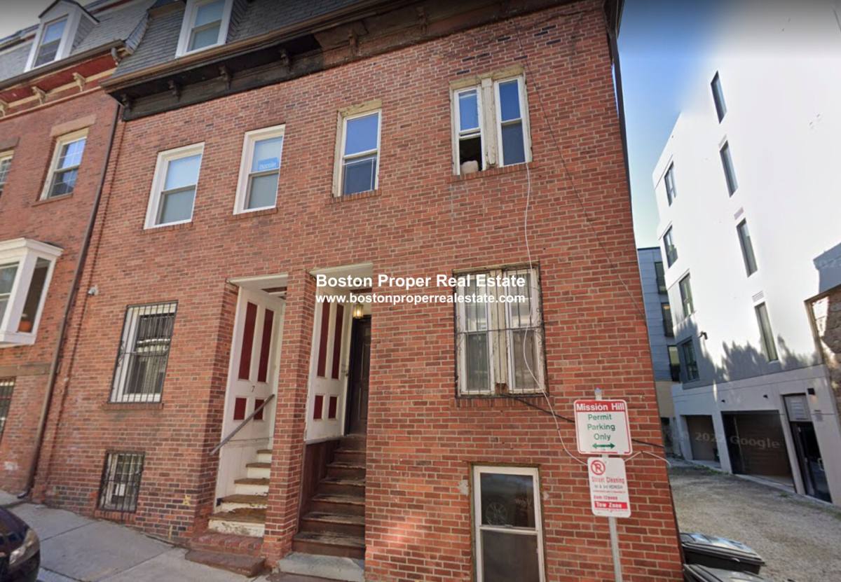 Apartment for rent at 6 Sewall #2, Brookline, MA 02446