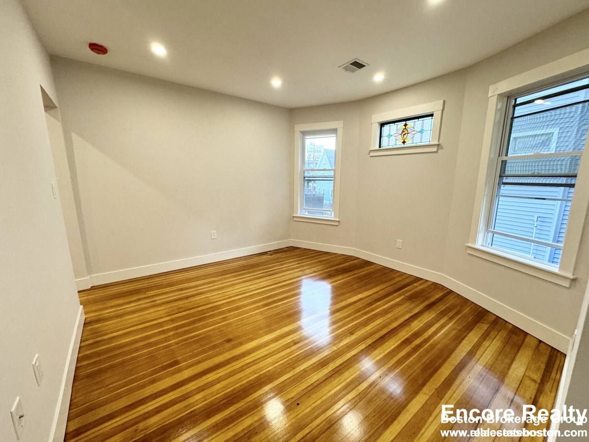 Apartment for rent at 147 E Cottage St #2, Dorchester, MA 02125