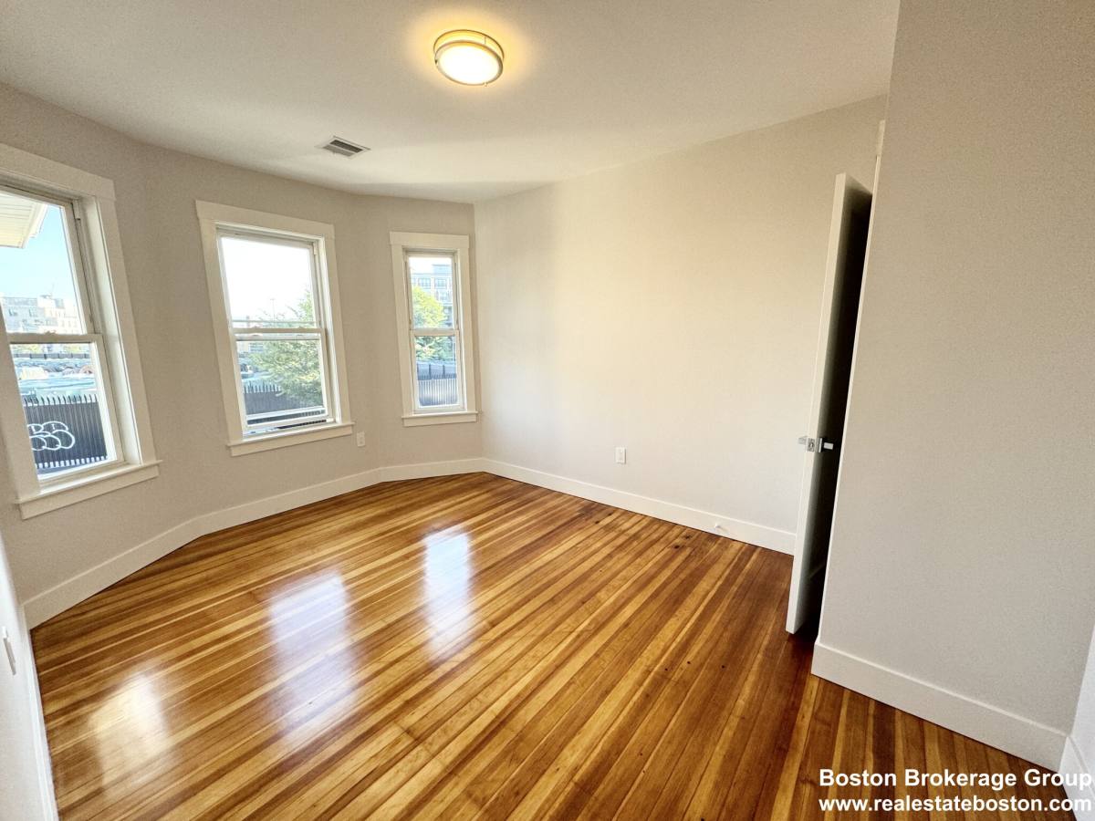 Apartment for rent at 147 E Cottage St #2, Dorchester, MA 02125