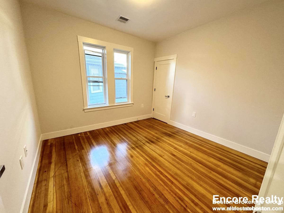 Apartment for rent at 147 E Cottage St #2, Dorchester, MA 02125