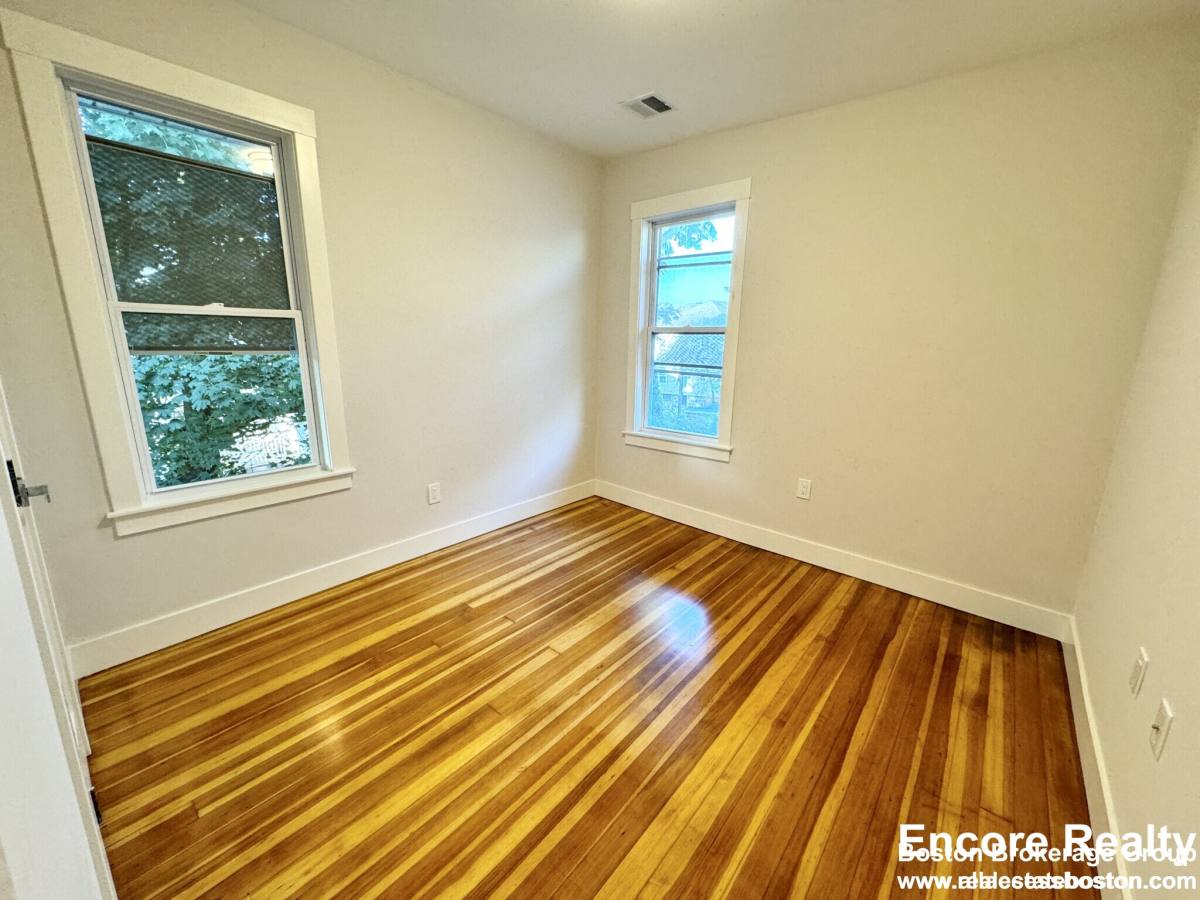 Apartment for rent at 147 E Cottage St #2, Dorchester, MA 02125