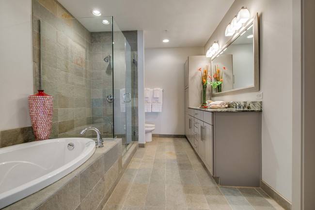Apartment for rent at 1400 McKinney St #OPP2, Houston, TX 77010