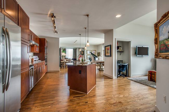 Apartment for rent at 1400 McKinney St #OPP2, Houston, TX 77010