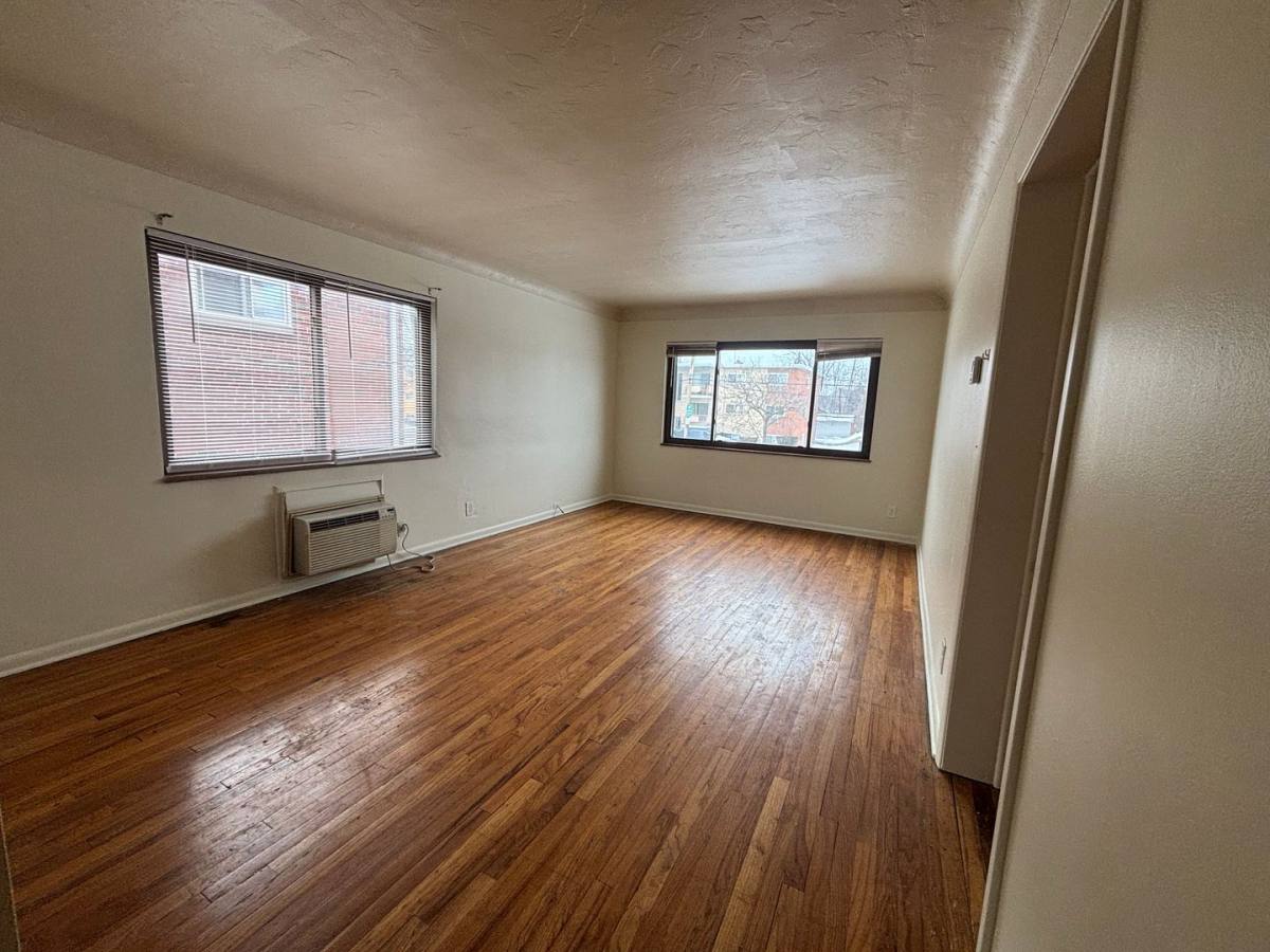 Apartment for rent at 17840 Lake Shore Blvd, Cleveland, OH 44119