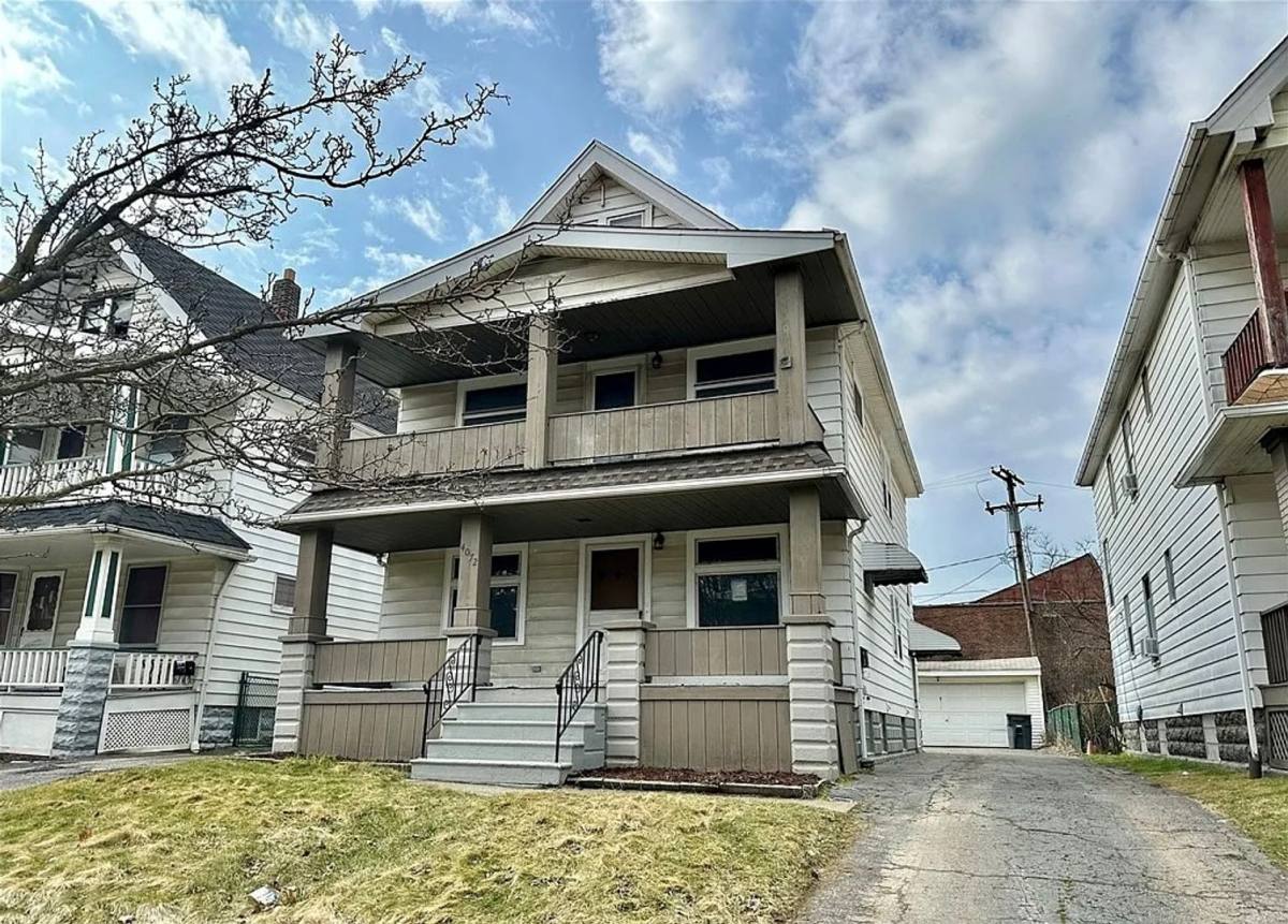 Apartment for rent at 4072 E 64th St, Cleveland, OH 44105