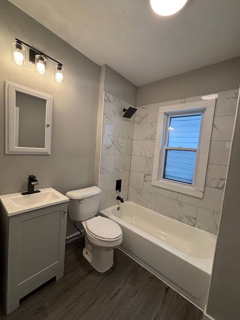 Apartment for rent at 4072 E 64th St, Cleveland, OH 44105