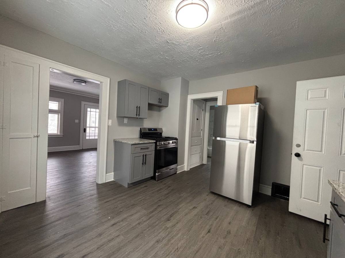 Apartment for rent at 4072 E 64th St, Cleveland, OH 44105