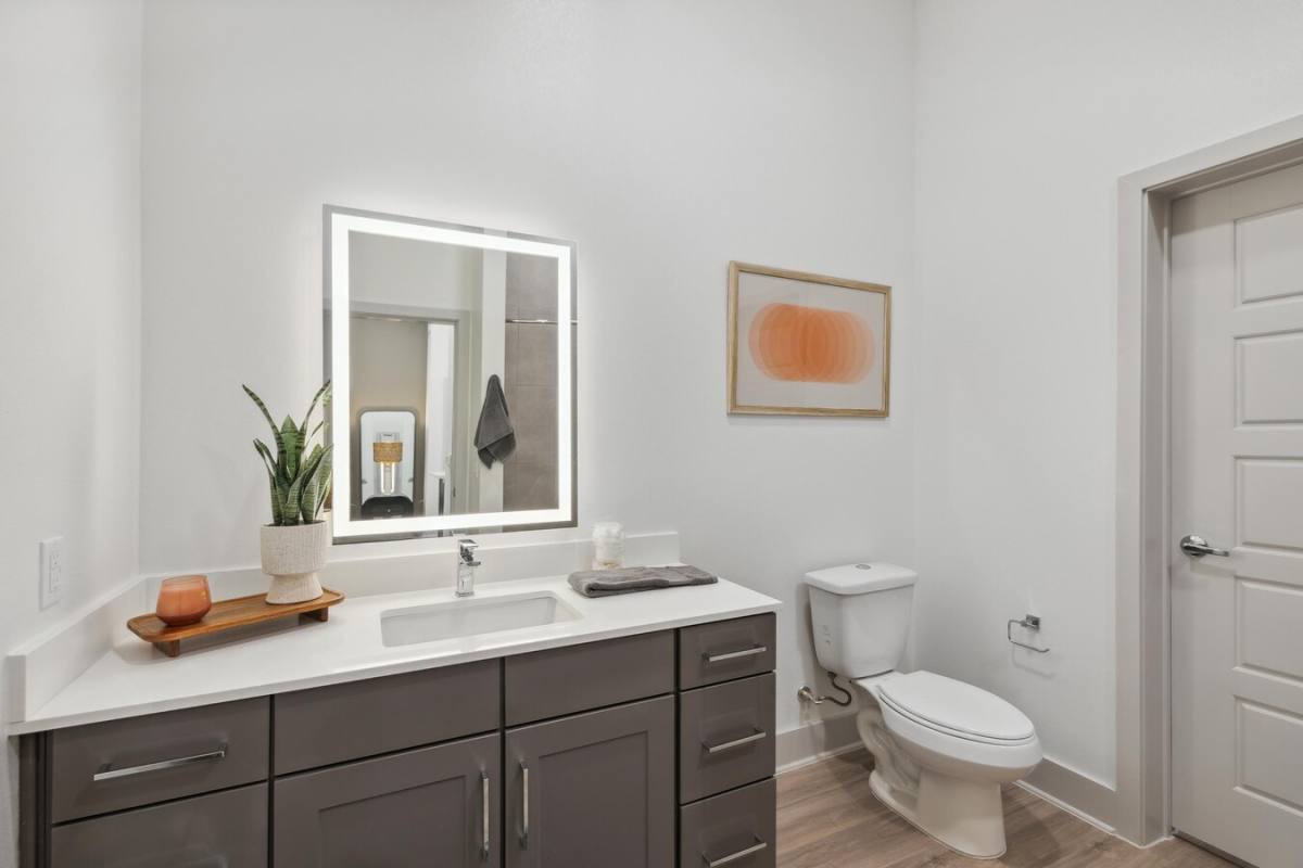Apartment for rent at 1617 Enid St #ASH, Houston, TX 77009