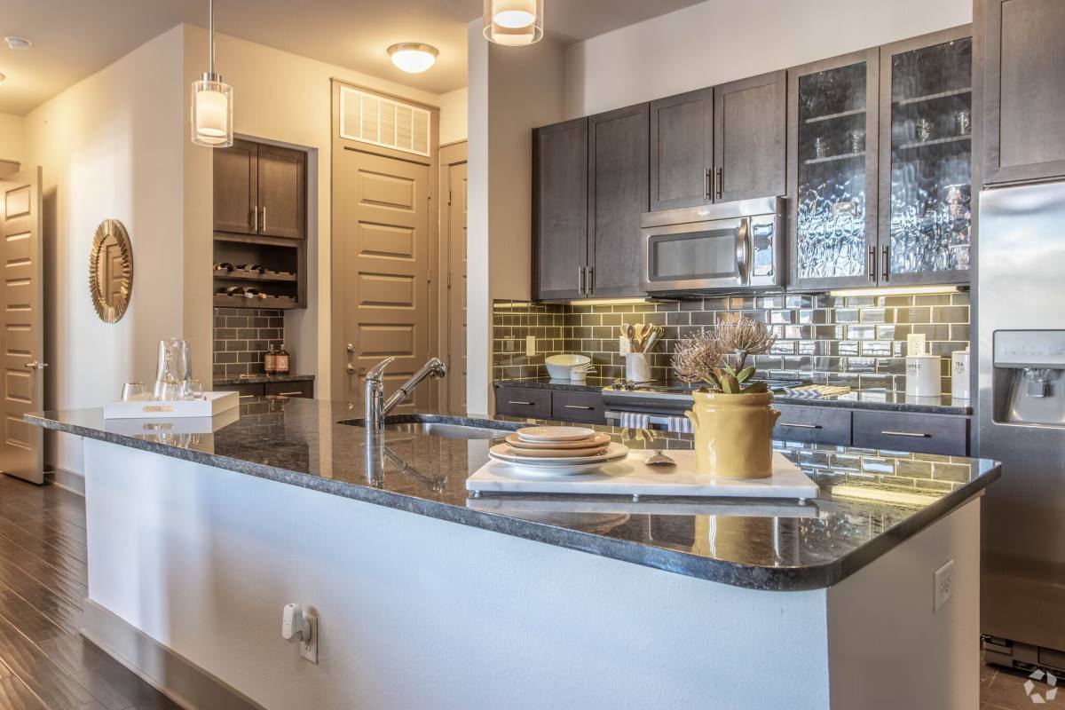 Apartment for rent at 2424 Capitol St #CRT2, Houston, TX 77003