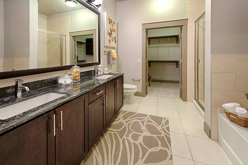 Apartment for rent at 2424 Capitol St #CRT2, Houston, TX 77003
