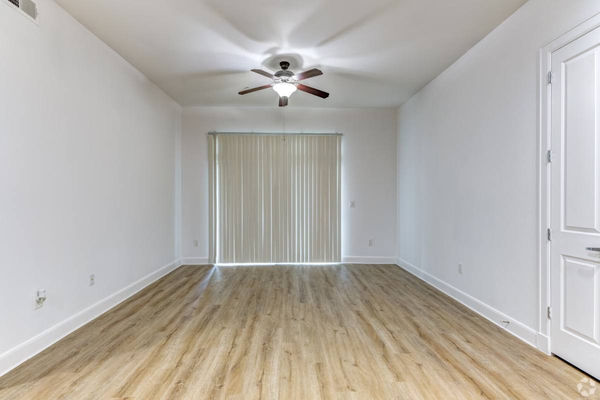 Apartment for rent at 1755 Crescent Plaza Dr #DTP, Houston, TX 77077