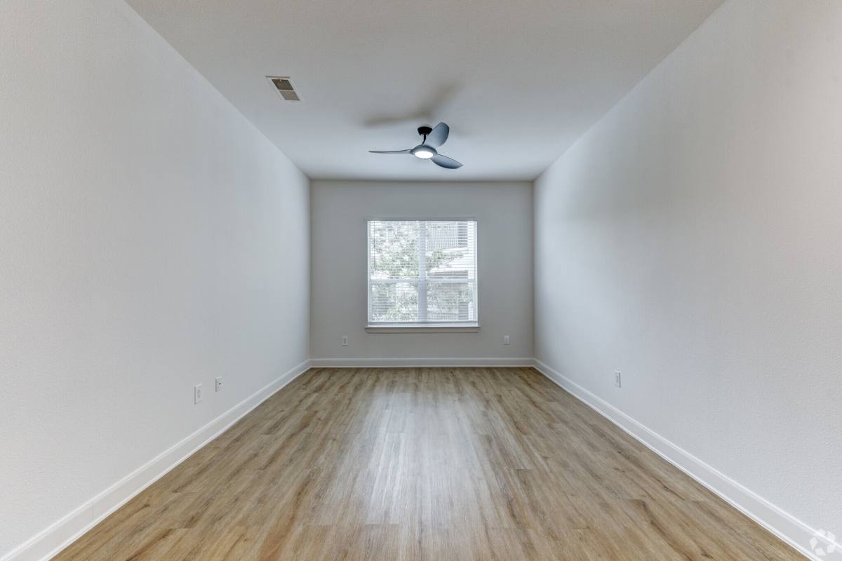 Apartment for rent at 1755 Crescent Plaza Dr #DTP, Houston, TX 77077