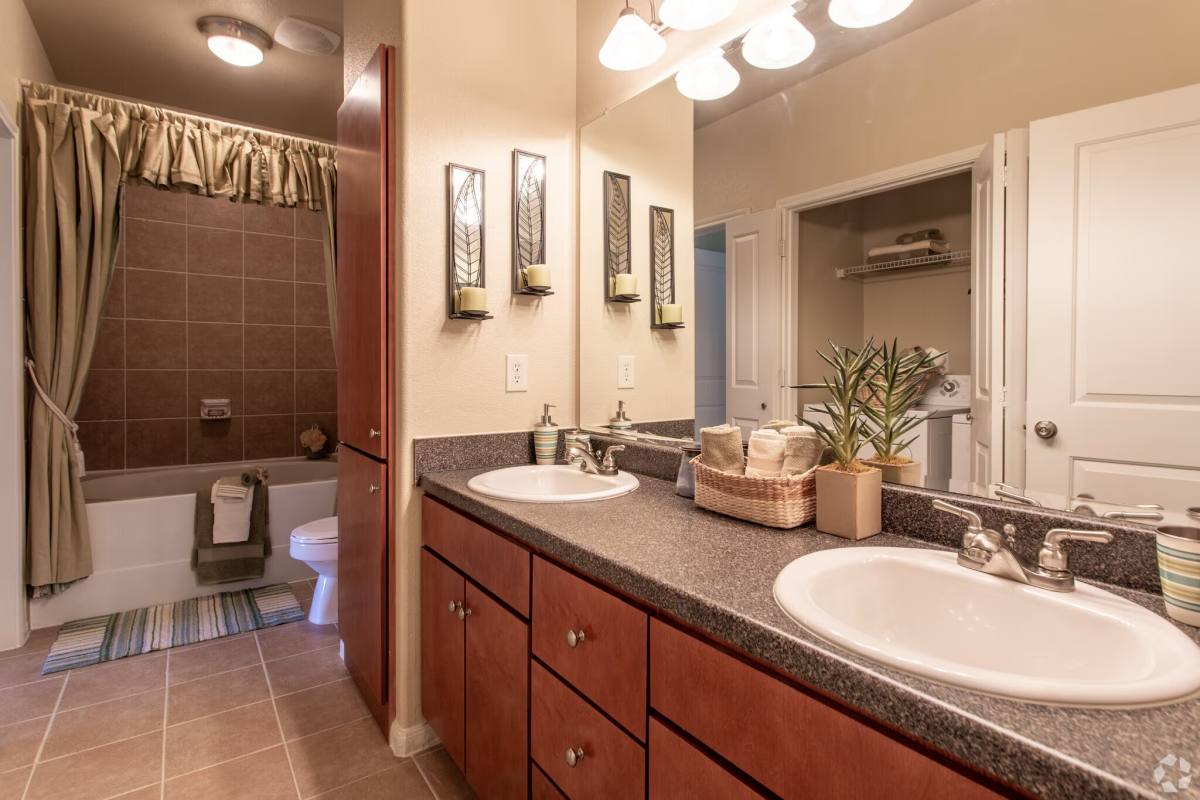 Apartment for rent at 9889 Cypresswood Dr #LAC, Houston, TX 77070