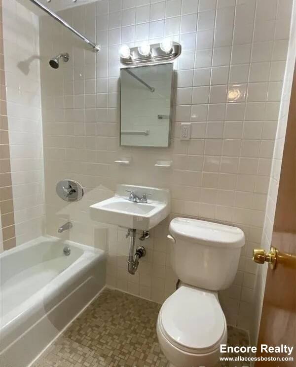 Apartment for rent at 168 N Beacon St #1, Brighton, MA 02135
