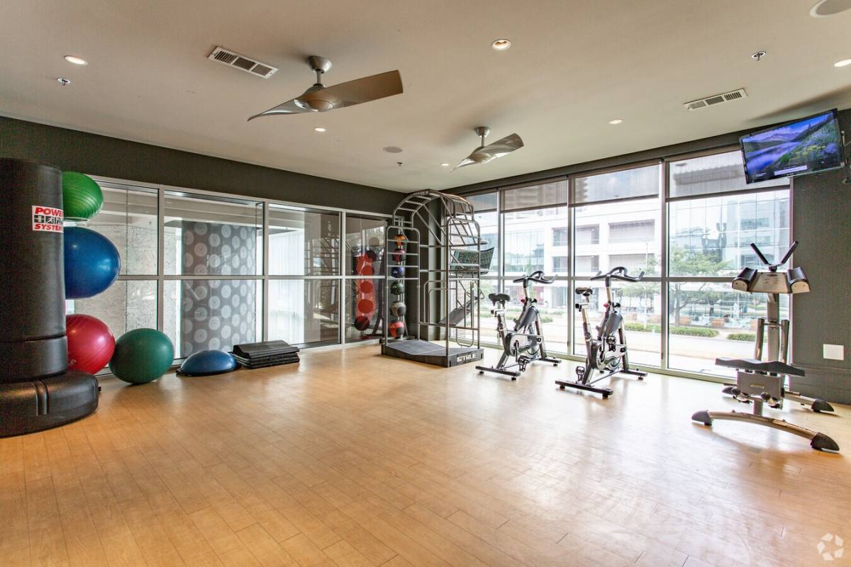 Apartment for rent at 3788 Richmond Ave #PLGY2, Houston, TX 77045