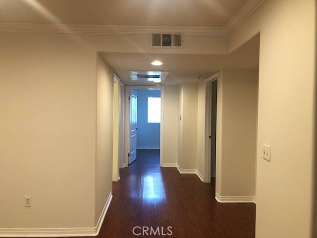 Condo for rent at 13525 Vanowen St #301, Van Nuys, CA 91405