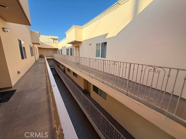 Condo for rent at 13525 Vanowen St #301, Van Nuys, CA 91405