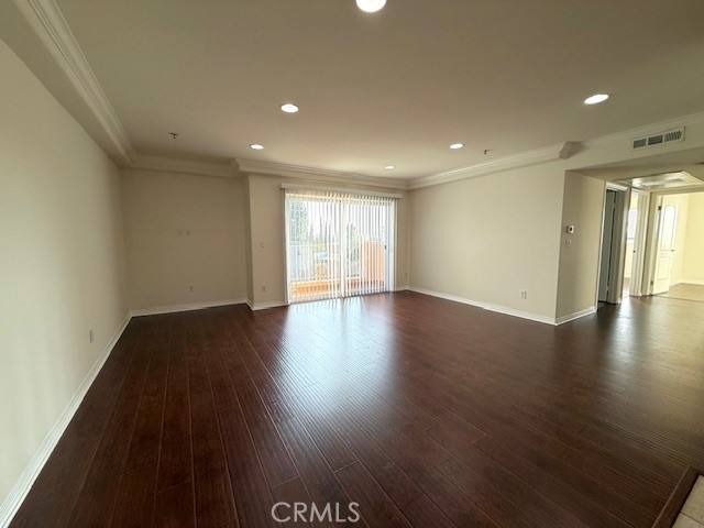 Condo for rent at 13525 Vanowen St #301, Van Nuys, CA 91405